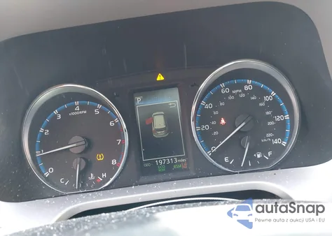 2017 Toyota Rav4 Limited z USA, uszkodzony, nr VIN 2T3DFREV1HW546063